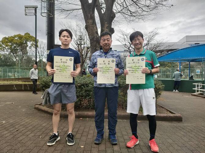 ��ʒj�qA�N���X���܎҂̊F�l