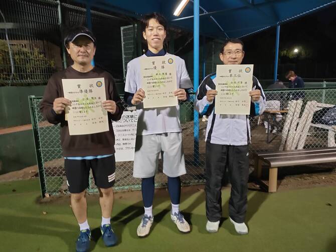 ��ʒj�qB�N���X���܎҂̊F�l